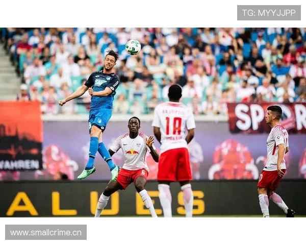 米兰防守稳定性不足问题显现，当前赛季表现受限，对争冠形势产生影响。