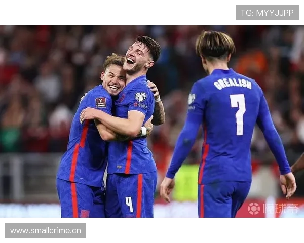 赖斯 vs 恩佐:组织与防守的中场差异 赖斯 vs 恩佐:组织与防守的中场差异