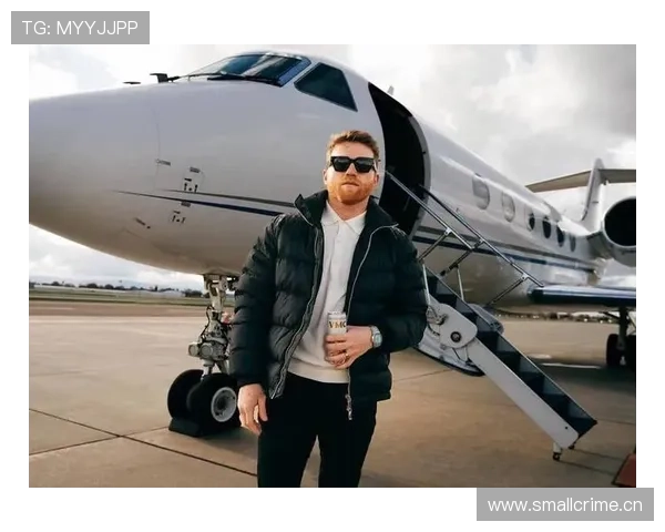 阿尔瓦雷斯训练完直接去奢侈品店刷卡，这自律和消费观也太割裂了